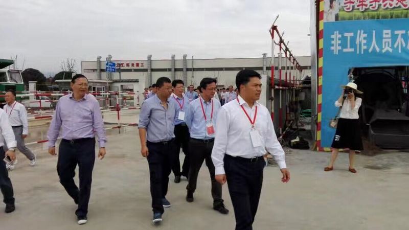 赵龙集团有限公司官方网站_赵龙集团,水泥搅拌车 非公路矿用自卸车(矿卡) 仓栅式半挂车 汽车零配件制造 4s店 国际贸易 仓储物流 不锈钢制品